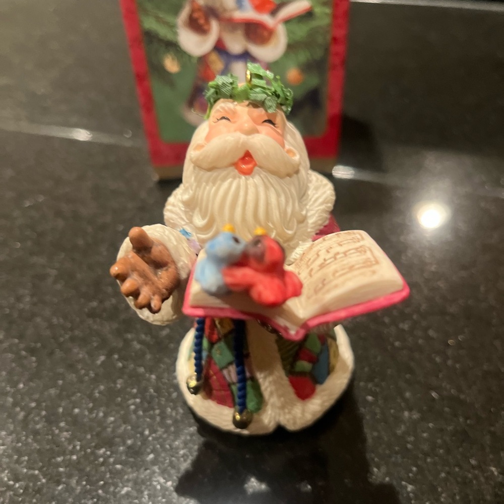 Hallmark 2000”Toy Shop Serenade” Ornament